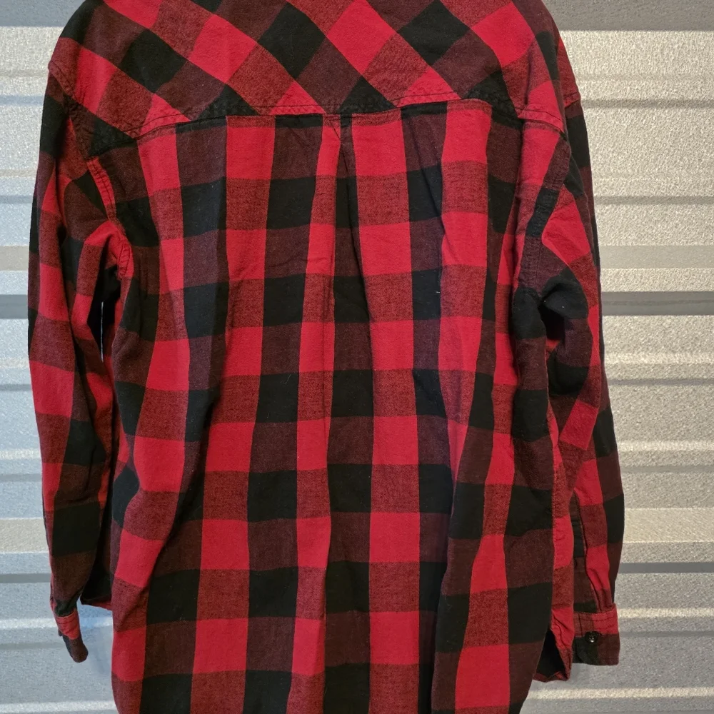 Time and Tru Red and Black Checkered Men's Shirt - Picture 3 of 4
